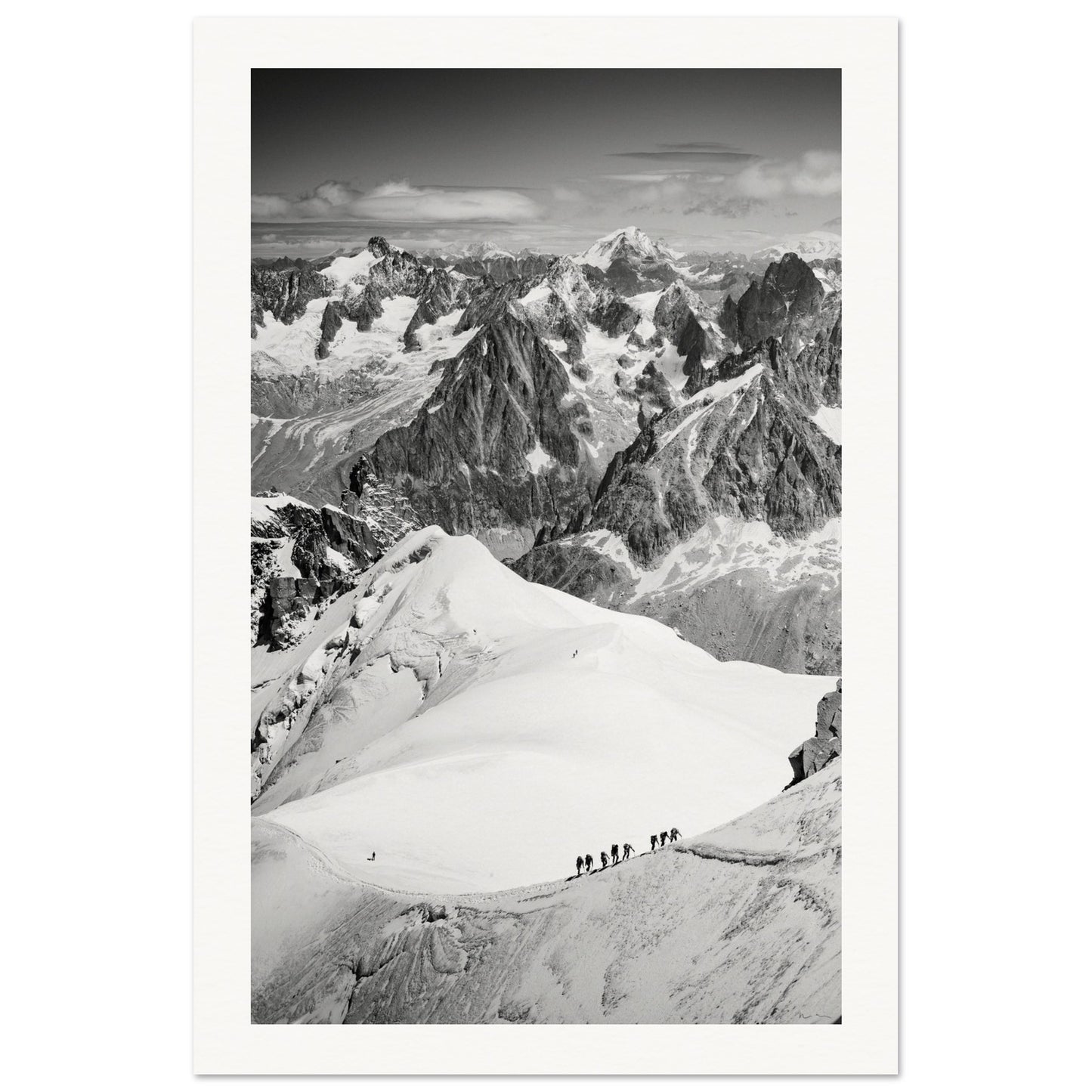 Alpinistes arrivant à l'Aiguille du Midi